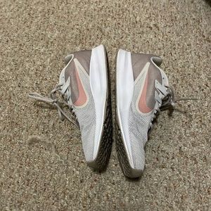 Nike downshifter 9 lightweight running shoe sz 11